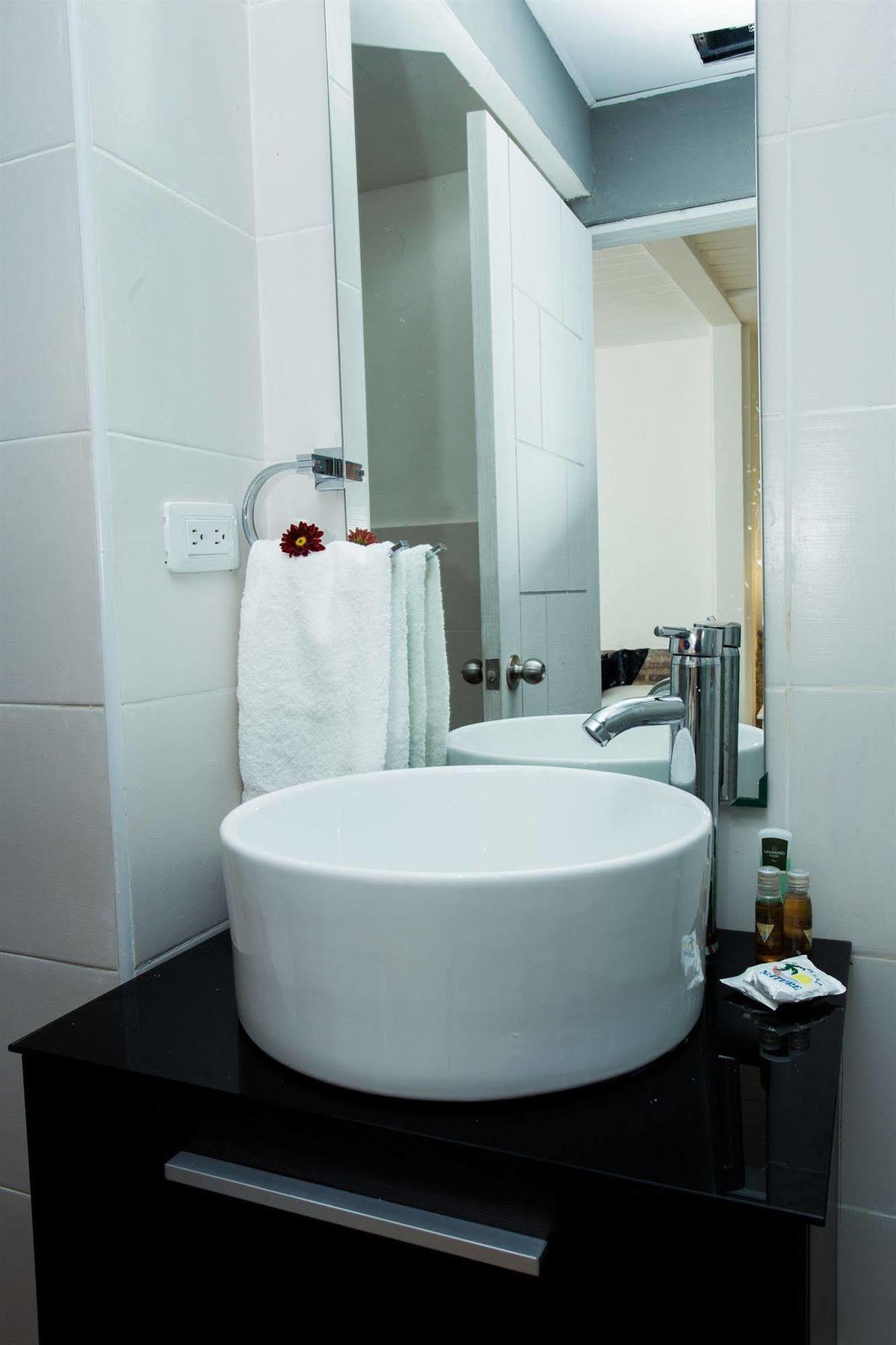 Hotel Portes 9 Saint-Domingue Extérieur photo