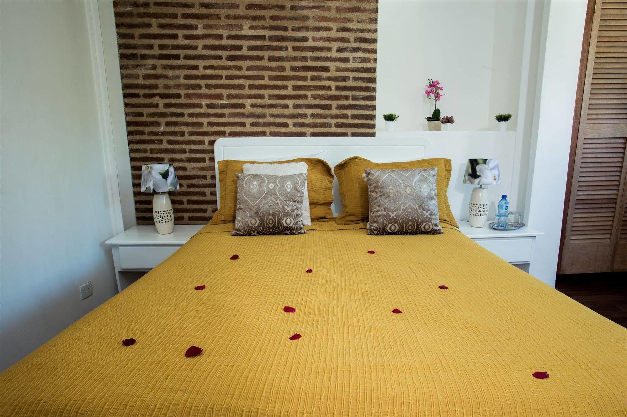 Hotel Portes 9 Saint-Domingue Extérieur photo