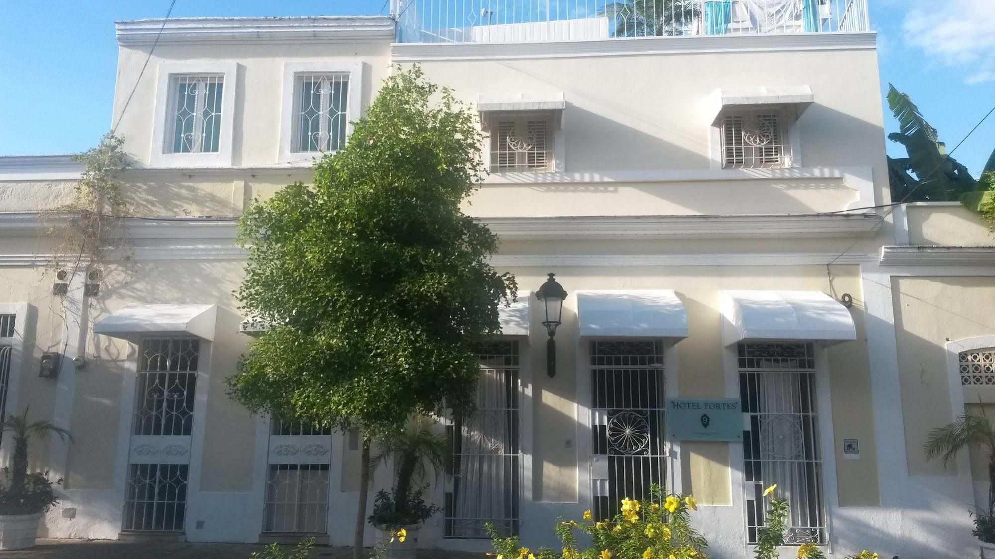 Hotel Portes 9 Saint-Domingue Extérieur photo